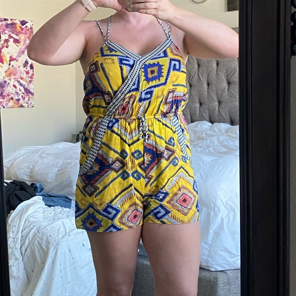 Multi-Colored Romper - Picture 3 of 4
